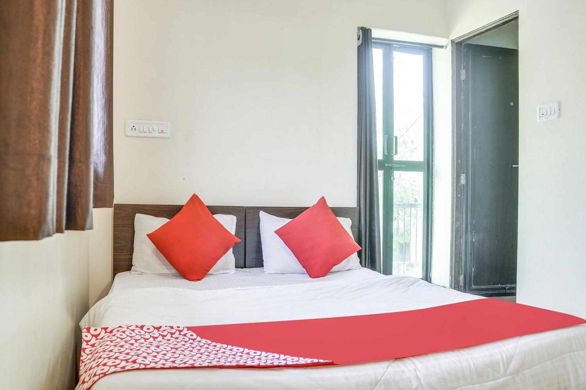 נאגפור Hotel O Infinity Inn מראה חיצוני תמונה
